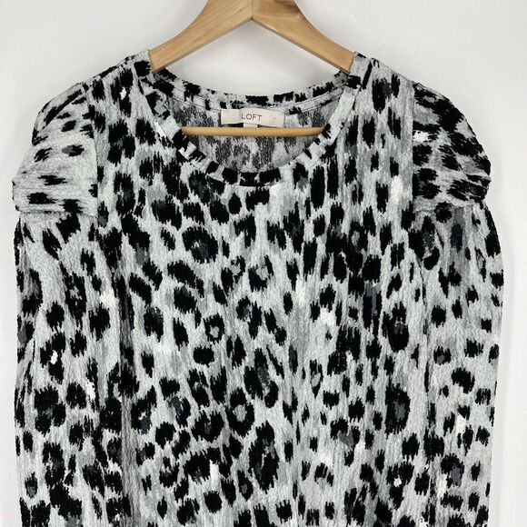 LOFT Top Size Small Gray Animal Print Shirt Long Puff Sleeve Stretch Leopard - Picture 2 of 9
